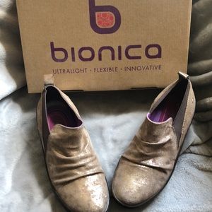 Bionica pewter suede shoes.